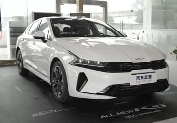 В Россию везут мощный 5-метровый седан Kia K5 (Optima): 240 л.с. и 8-ступенчатый «автомат»