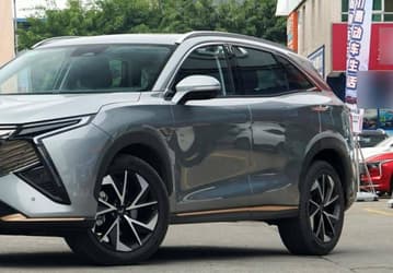 У Chery появился недорогой кроссовер размером с Hyundai Santa Fe. За 7-местный Chery Kunlun мощностью 197 л.с. просят от $15 300