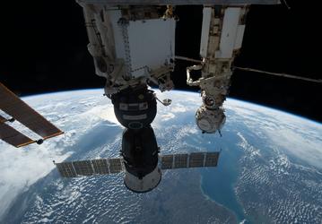Reuters: в NASA размышляют над резервным планом спасения экипажа российского корабля «Союз». В этом может помочь SpaceX