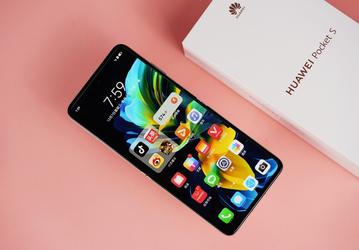 Бестселлер Huawei Pocket S показали со всех сторон на живых фото
