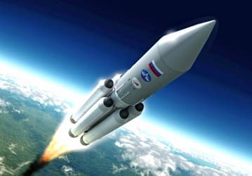 Роскосмос не отказывается от планов по созданию сверхтяжёлой ракеты для изучения дальнего космоса, но приоритетные проекты — иные