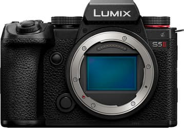 Эта камера сможет снимать видео 6К. Качественные изображения Panasonic Lumix S5 Mark II с полнокадровым датчиком 24 Мп