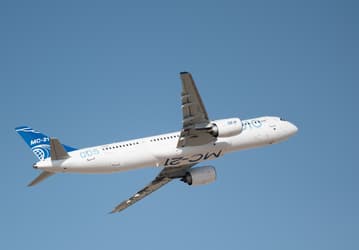 Самолёт МС-21 с отечественным композитным крылом и двигателем ПД-14 одобрен Росавиацией