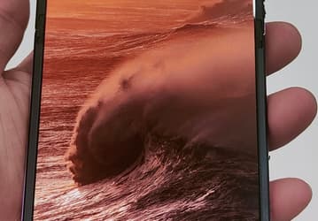 Судя по опубликованным живым фото, Oppo Find N2 Flip — первый смартфон-раскладушка без складки на экране