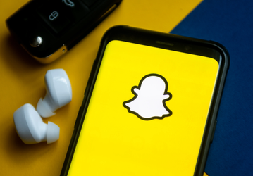Самым популярным мессенджером в России на iOS неожиданно стал Snapchat
