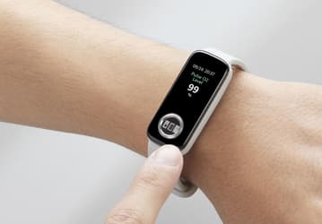 Первый браслет с функцией ЭКГ, измерением пульса и SpO2 новым способом. Asus VivoWatch 5 Aero снимает эти показатели через экран
