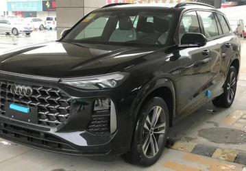 Абсолютная новинка Audi добралась до России. Дилер привез 7-местный кроссовер Audi Q6 из Китая – он даже больше европейского Q7