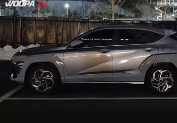 Совершенно новый кроссовер Hyundai Kona засняли вживую. Причем это «горячая» версия Kona N Line
