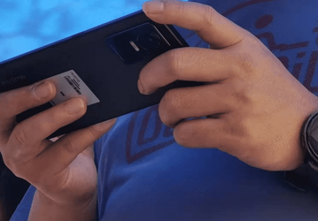 Первый смартфон Realme со 150-ваттной зарядкой показали вживую