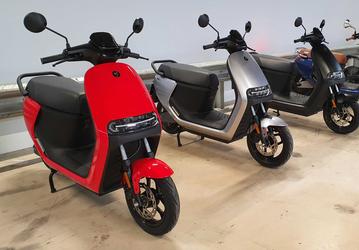 Представлен лёгкий электроскутер Segway с IPX5 для двух пассажиров