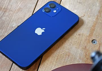 Производство iPhone и другой техники Apple на заводе Foxconn остановлено из-за новой волны COVID-19