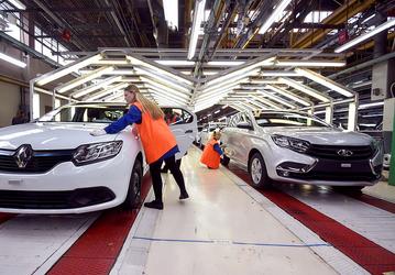 Renault, владеющая контрольным пакетом акций «АвтоВАЗа», в шаге от ухода из России. Прогнозы аналитиков