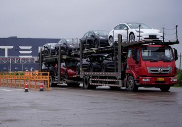 Tesla приостанавливает работу завода в Шанхае из-за ограничений, связанных с COVID-19