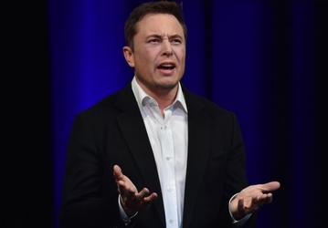 «Tesla создала более 50 000 рабочих мест и инвестирует в электромобили в два раза больше, чем GM и Ford вместе взятые». Илон Маск резко ответил президенту США в Twitter