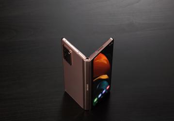 В этом Galaxy Z Fold4 превзойдёт всех конкурентов. Он получит новое поколение ультратонкого защитного стекла Super UTG