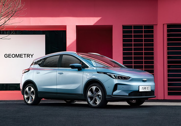 Первый электромобиль Geely прибыл в Россию, но официальные продажи не начались