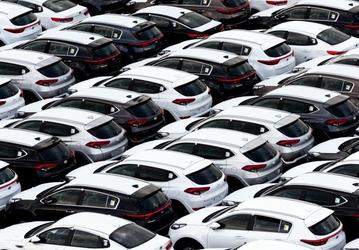 Российский авторынок занял третье место в Европе в феврале. Что будет в марте?