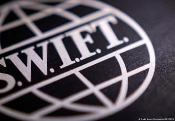 Россия и Иран работают над обходом SWIFT. Иран может признать карты «Мир»
