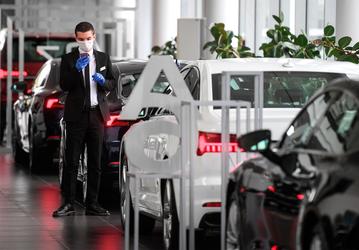 Россияне отправились в Казахстан за новыми автомобилями. Активизировались и «серые» дилеры