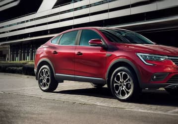 Renault приостанавливает все операции в России. Московский завод компании остановлен, а пакет акций АвтоВАЗа может быть продан