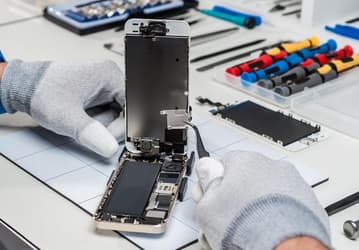 Все авторизованные сервисные центры Apple в России могут закрыться в течение 2–4 недель. Платный ремонт уже прекращён
