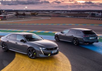 Stellantis (Peugeot, Citroen, Opel, Jeep, Fiat Professional) приостановил экспорт автомобилей в Россию