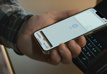 «Безопасна и проста, как iPhone». Apple опубликовала забавный рекламный ролик Apple Card