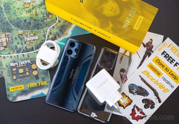 Realme 9 Pro+ Free Fire поступил в продажу: комплект поставки показали на живых фото