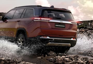 Представлен семиместный Jeep Meridian