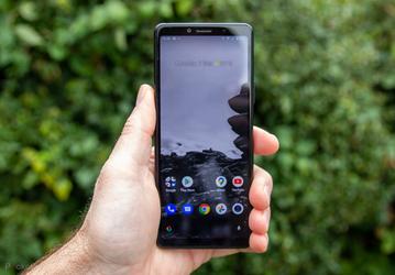 Sony Xperia 5 II получил Android 12