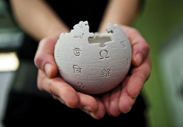 «"Википедия" стала новой линией постоянных информационных атак на россиян», — Роскомнадзор требует удалить материалы