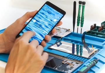 Ремонт смартфонов подешевеет вдвое: Samsung решила использовать переработанные детали