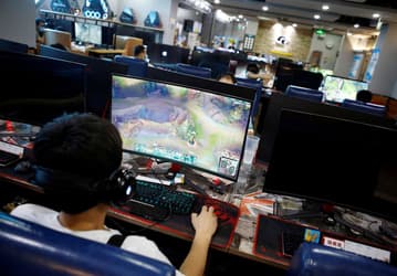 «С каждым днем в Китае всё труднее быть геймером». Tencent вынуждена закрыть лазейку, позволяющую китайским геймерам играть в неутверждённые игры 