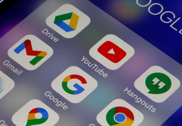 Санкции в действии: Яндекс начал отмечать Google и YouTube как нарушителей законодательства