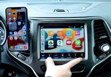 Автомобиль Apple Car будет работать под управлением собственной операционной системы. Купертинский гигант хочет ОС, как у Tesla