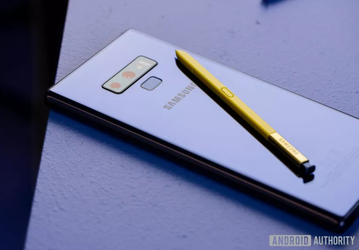 Samsung обновляет почти четырёхлетний флагман Galaxy Note 9, хотя и не обязана