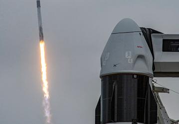 Группировка Starlink расширяется. Первая ступень Falcon 9 совершила рекордный 12-й полёт