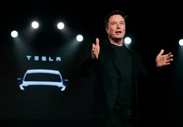 Илон Маск продал акции Tesla на $4 млрд и пообещал больше так не делать