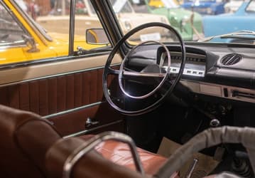 «Пустые» Lada без ABS, ESP, ЭРА-ГЛОНАСС и подушек безопасности будут называть Special Edition