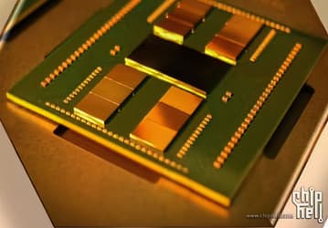 Ничего столь же монструозного Intel пока не имеет. Появилось фото 96-ядерного процессора AMD Epyc Genoa