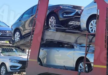 Фото дня: первая партия Lada Vesta NG отправилась к дилерам