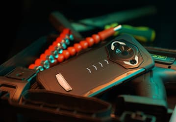 Камера ночного видения и тепловизор, IP68/69K, NFC, 6000 мА•ч и беспроводная зарядка. «Инопланетный» смартфон от Doogee S98 Pro скоро прибудет в Россию, объявлены цены