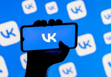 Бета-версия магазина приложений RuStore, разрабатываемого VK, будет запущена 25 мая. Это ещё одна российская альтернатива Google Play