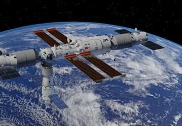 Китай запустил на орбиту космический грузовик