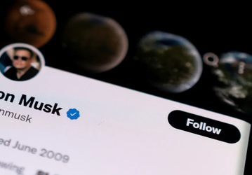 Илон Маск приостановил сделку по покупке Twitter. Акции соцсети рухнули на 20%