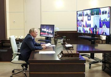 Путин предложил создать государственную систему защиты информации