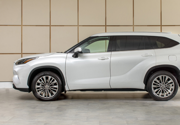 Представлен новый Toyota Highlander: автомобиль наконец получил турбомотор