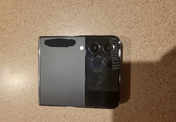 Живые фото Samsung Galaxy Z Flip4 подтверждают приятные новости: смартфон получит повышенную ёмкость аккумулятора