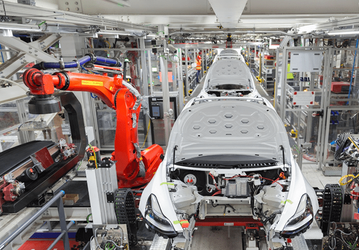 Заводы Tesla побили дневной и недельный рекорды производства