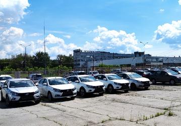 Сотрудники «АвтоВАЗа» не хотят выкупать автомобили Lada даже со скидками